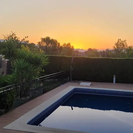 Con Piscina En Holiday home Lliria