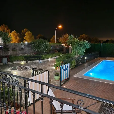 Con Piscina En